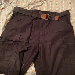 Levi’s Cargo shorts with belt size 40 waist